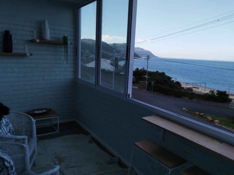 To Let 2 Bedroom Property for Rent in Bay View Village Western Cape
